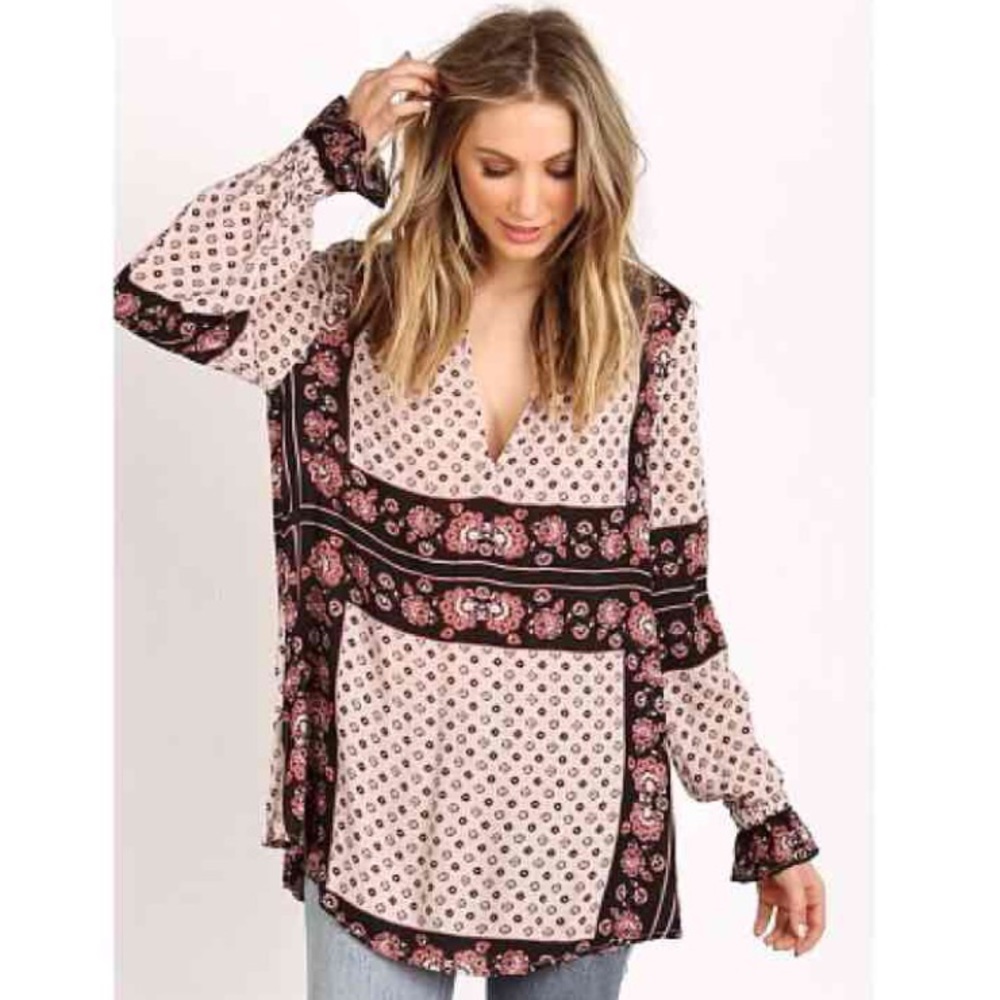 ⚫️Sale⚫️ FP Changing Times tunic blouse